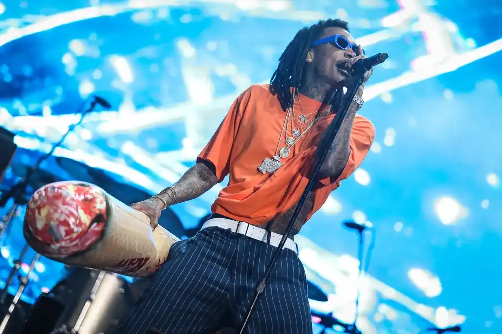 Wiz Khalifa, Gaya Manggung di Atlas Beach Bali yang Bikin Pecah Panggung_11zon Wiz Khalifa, Gaya Manggung di Atlas Beach Bali yang Bikin Pecah Panggung